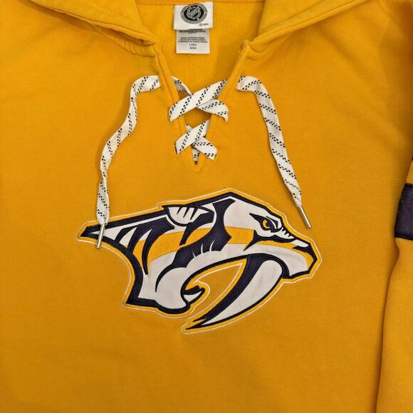 NHL Nashville Predators‎ Hoodie Large 42/44 Yellow Pullover Sweatshirt Kangaroo - Picture 2 of 9